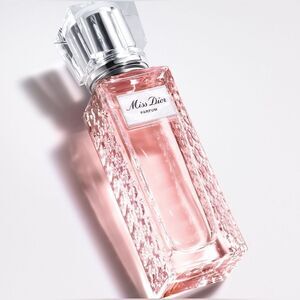 Miss Dior Parfum Roller-Pearl -
New & Sealed